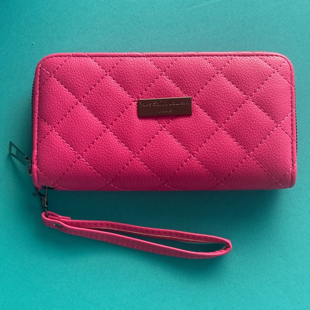MAKE AN OFFER! Pink Quilted Wallet with Wrist Strap. Brand new.